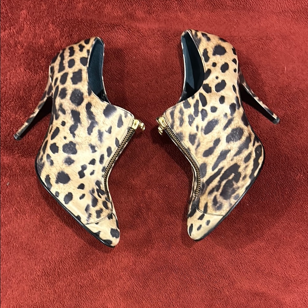Beverly Feldman Leopard Print Women's Heeled Ankle Boots, Size 8.5